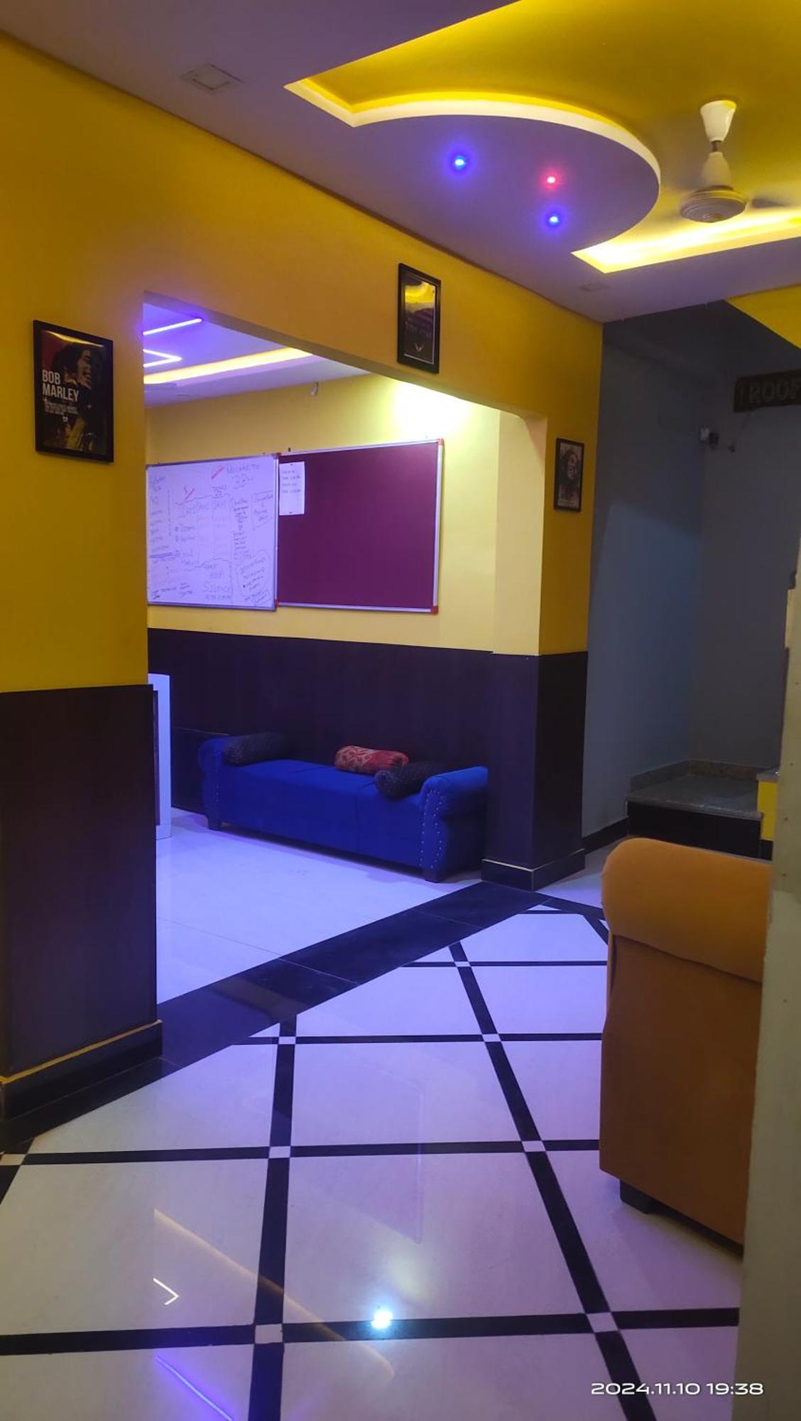 Big Brother Hostel Hotel Agra  Exterior photo