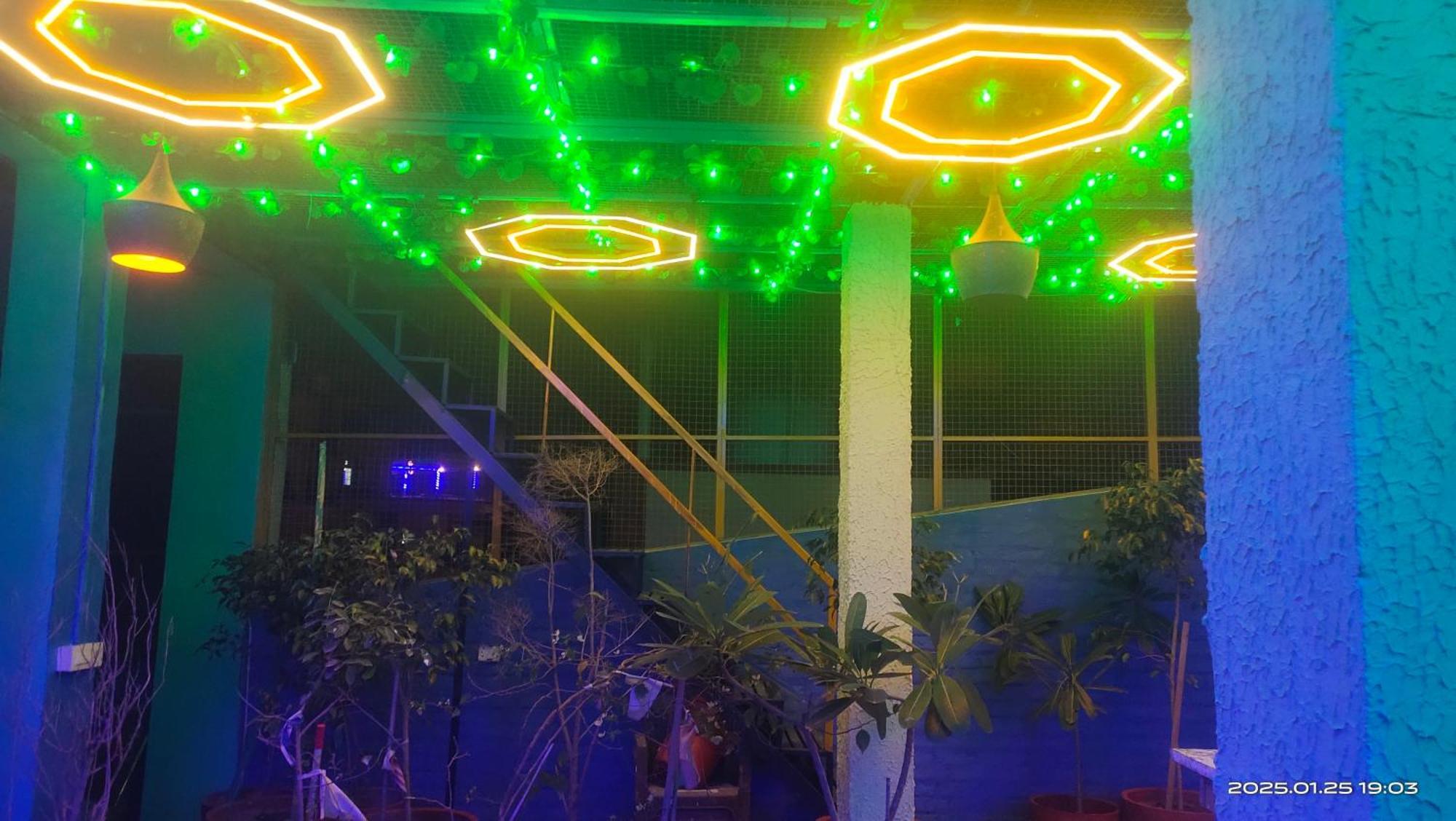 Big Brother Hostel Hotel Agra  Exterior photo
