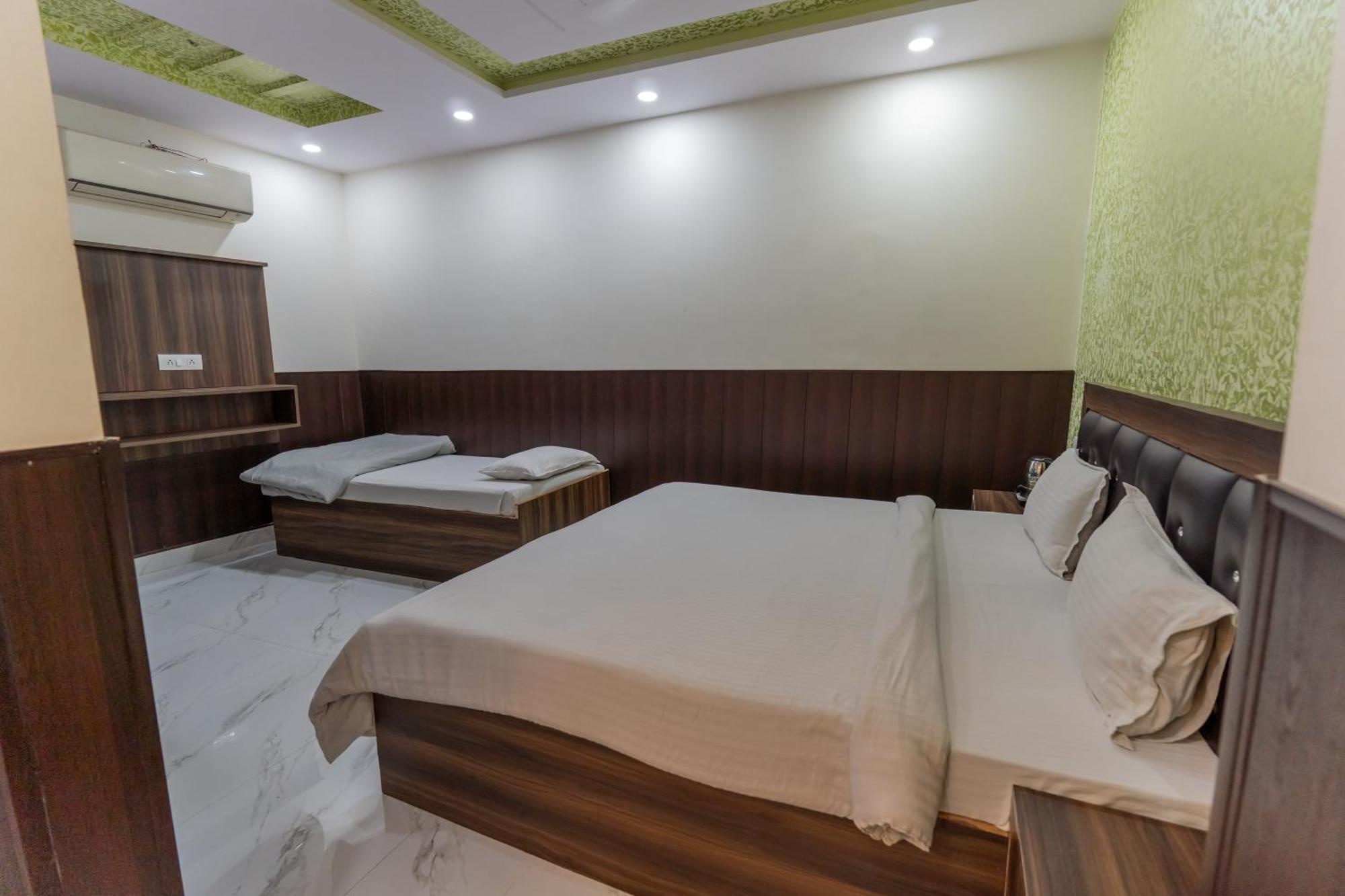 Big Brother Hostel Hotel Agra  Room photo